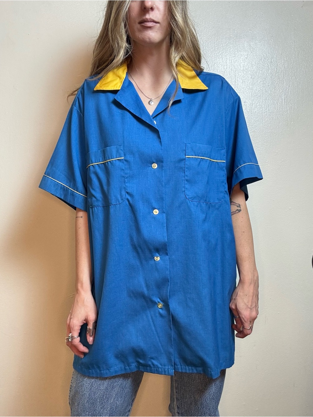 Vintage 80s Hilton Bowling League Shirt
Blue with yellow collar - XL